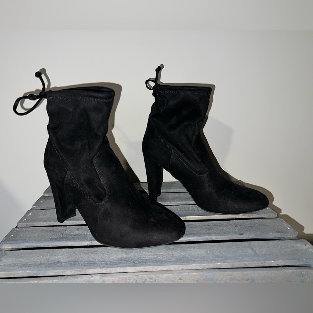 Suede boots